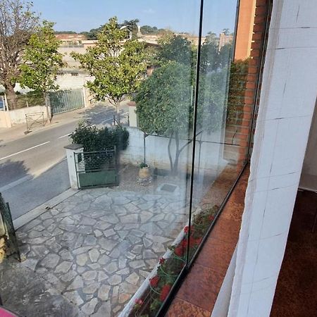 Appartement Entier Au Dessus De Villa, Climatisation Reversible Poele A Bois Tres Chaleureux , Wi Fi Parking Privee Gratuit Situation 500 M, Plage Et Centre Ville 滨海萨纳里 外观 照片