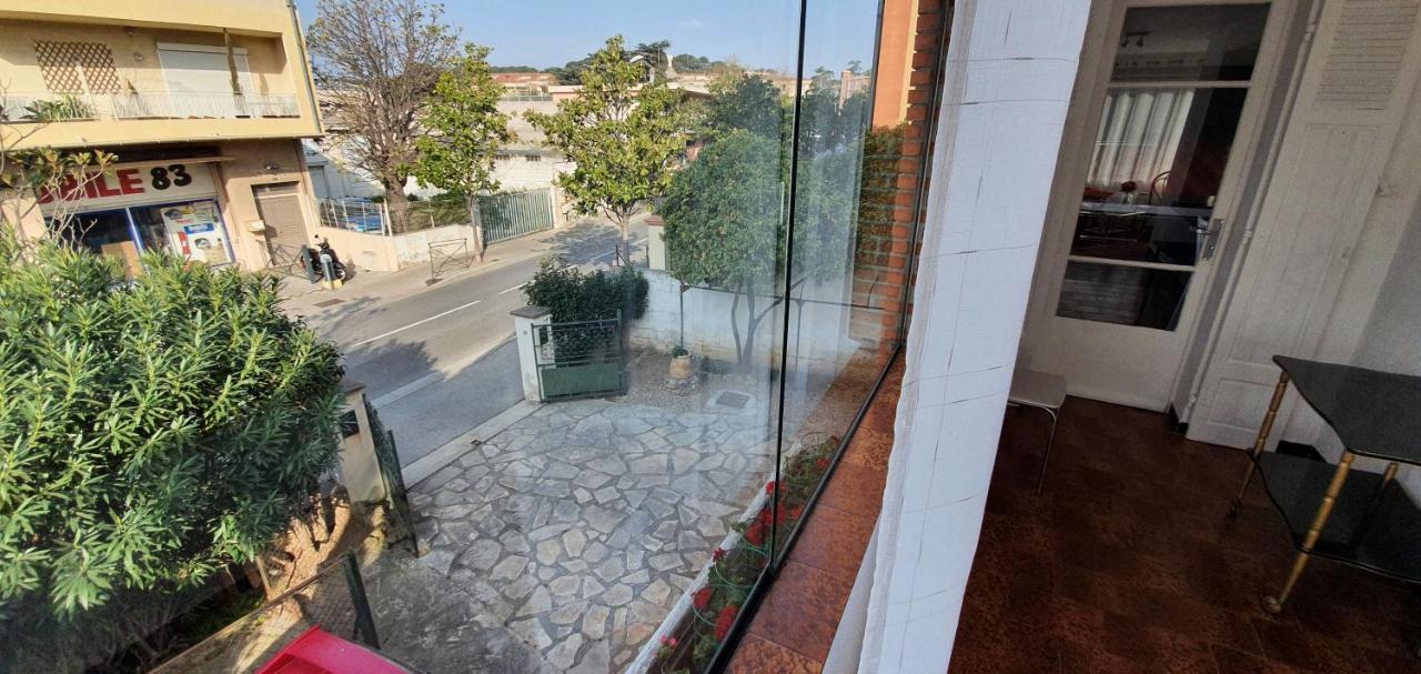 Appartement Entier Au Dessus De Villa, Climatisation Reversible Poele A Bois Tres Chaleureux , Wi Fi Parking Privee Gratuit Situation 500 M, Plage Et Centre Ville 滨海萨纳里 外观 照片