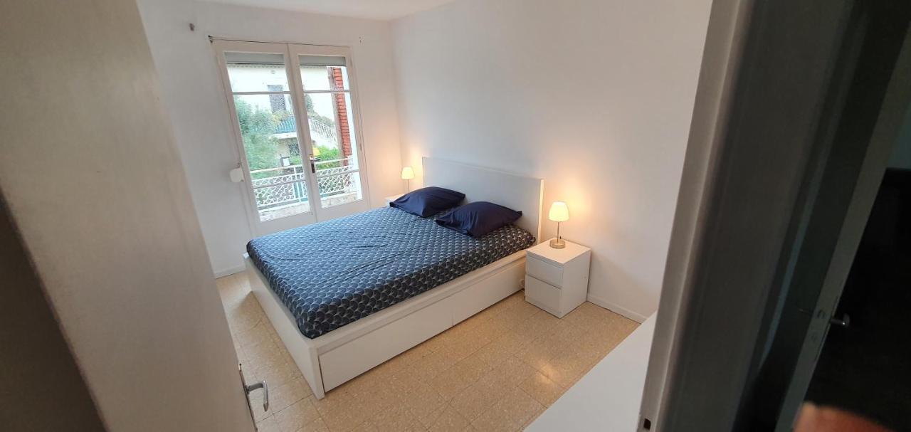Appartement Entier Au Dessus De Villa, Climatisation Reversible Poele A Bois Tres Chaleureux , Wi Fi Parking Privee Gratuit Situation 500 M, Plage Et Centre Ville 滨海萨纳里 外观 照片